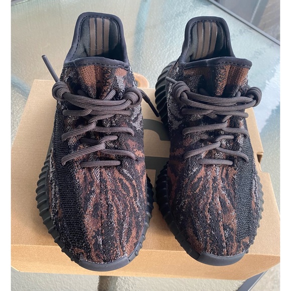 Yeezy | Boost 350 V2 MX Rock - Picture 3 of 7